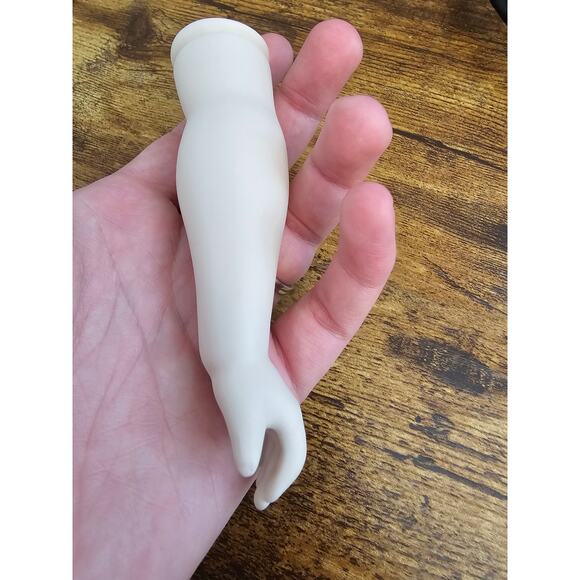 Pair of Vintage Hand Painted Bisque Doll Arms Hands Beidermeier Germany - Picture 6 of 6